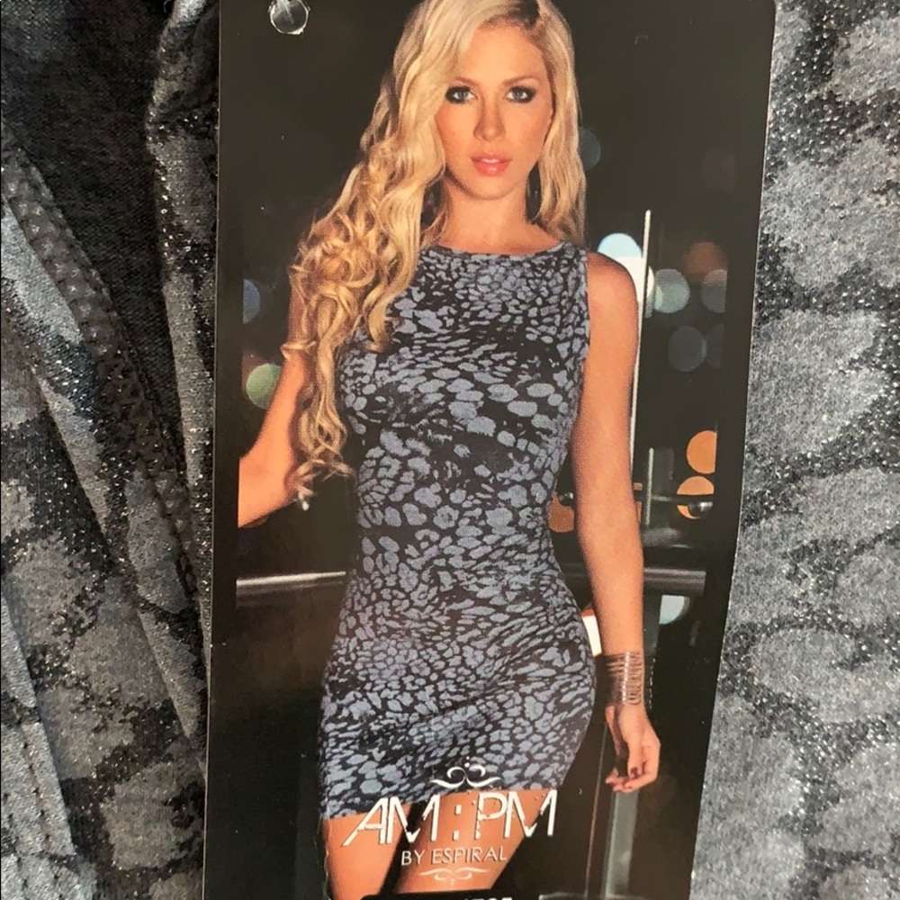 NWT AM PM gray snakeskin dress with cutout back- L